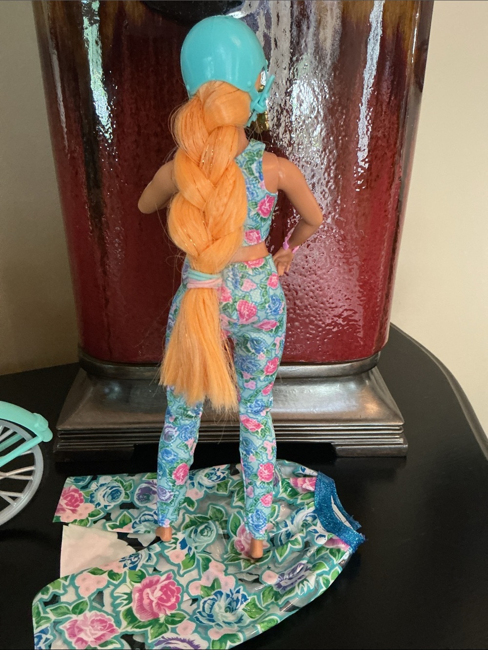💗Barbie Pink and Teal Bicycle with Floral Outfit, Helmet, Earrings, Bracelet - Picture 7 of 11